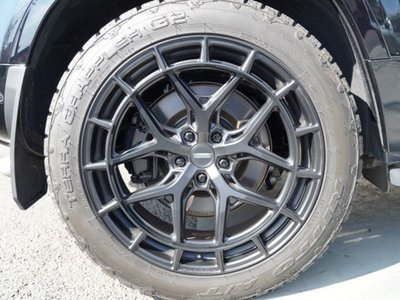 LAND ROVER DEFENDER - 10