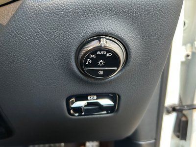 2025 Mercedes-BENZ GLC 缩略图 18