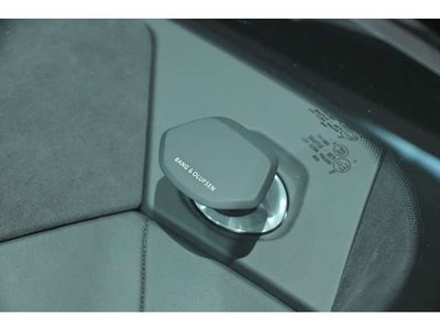 LAMBORGHINI URUS - 4