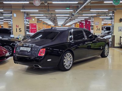 ROLLS-ROYCE PHANTOM - 4