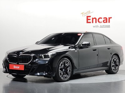 BMW 5 SERIES - 1