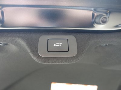 TOYOTA CROWN CROSSOVER - 7