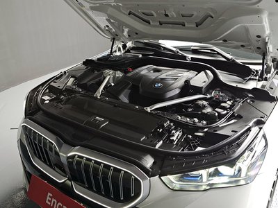 BMW 5 SERIES - 7