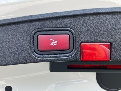 صورة مصغرة 46 لـ 2020 Mercedes-BENZ C-CLASS