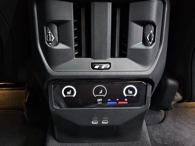 2025 BMW X3 缩略图 18