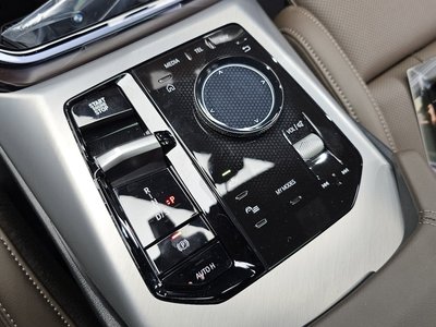 صورة 9 لـ 2025 BMW X3