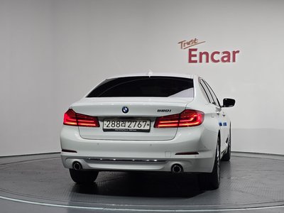 صورة 4 لـ 2020 BMW 5 SERIES