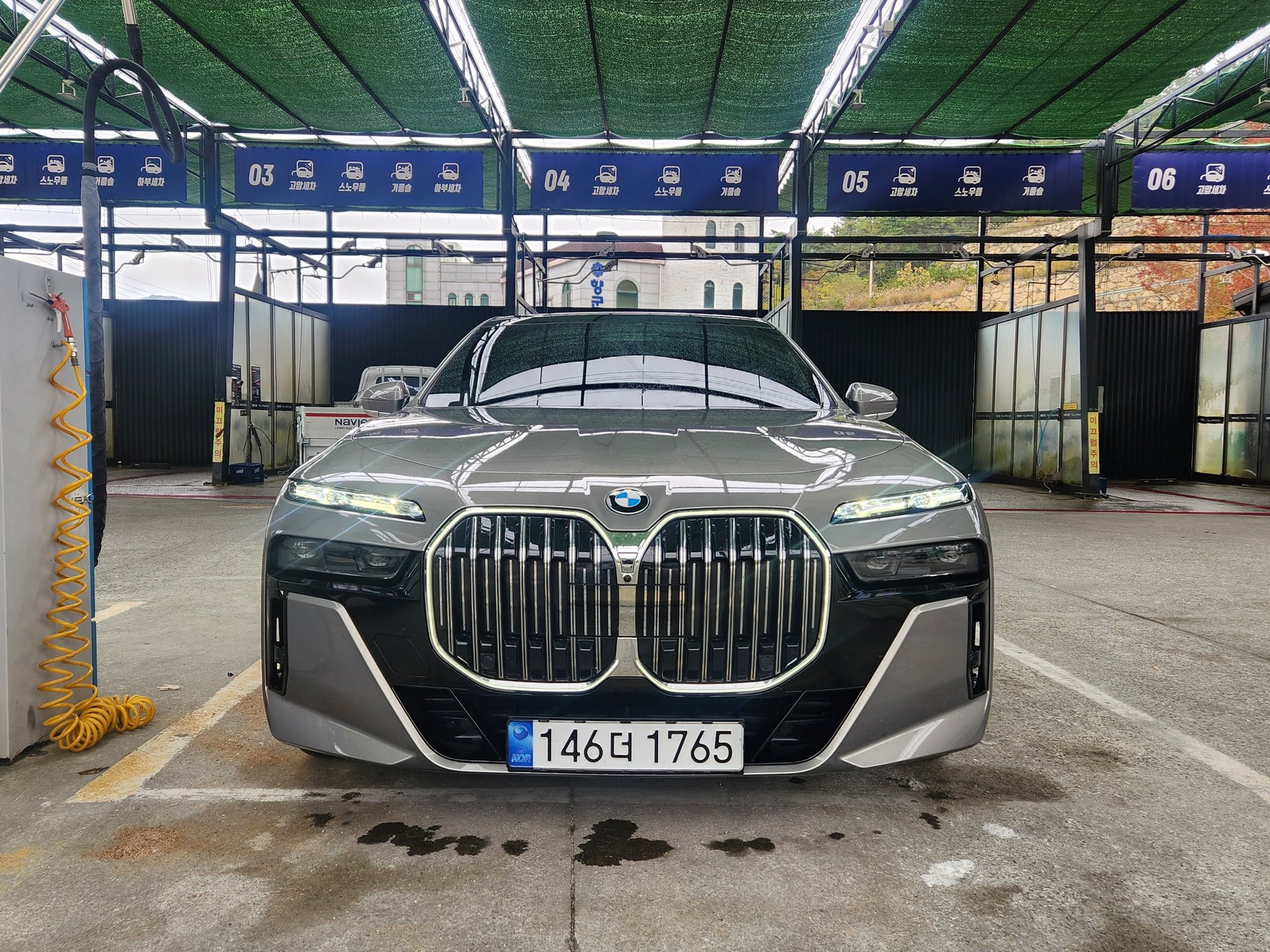 BMW 7 SERIES - View 1