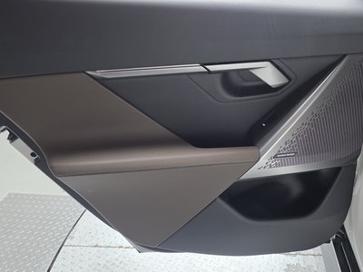 2025 BMW 5 SERIES thumbnail 15