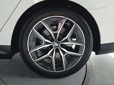 2025 BMW 5 SERIES 照片 8