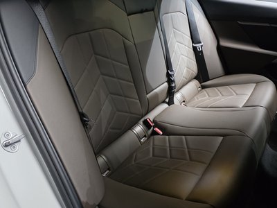 2025 BMW 5 SERIES thumbnail 17