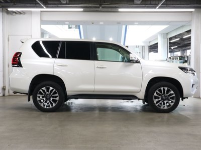 2022 Toyota LAND CRUISER PRADO 缩略图 12
