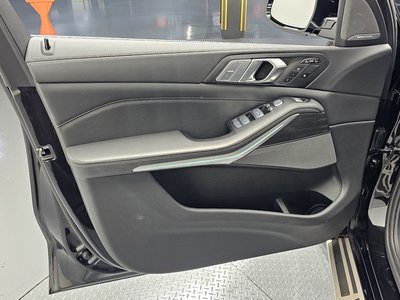 2022 BMW X7 thumbnail 14