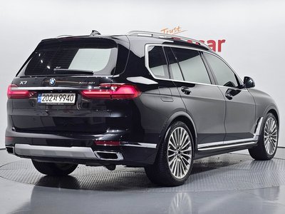 2022 BMW X7 — фото 2