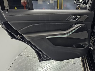 2022 BMW X7 thumbnail 15