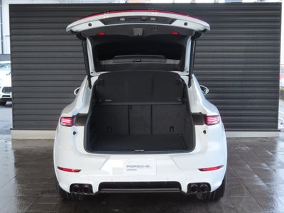 PORSCHE CAYENNE - 9