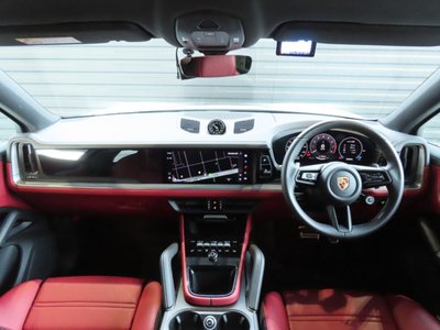PORSCHE CAYENNE - 10