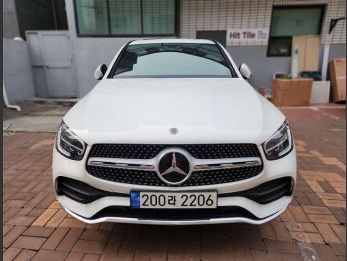 MERCEDES-BENZ GLC - View 1