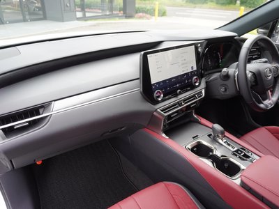 صورة مصغرة 61 لـ 2023 Lexus RX