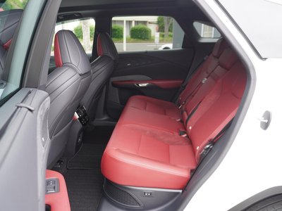 صورة مصغرة 16 لـ 2023 Lexus RX