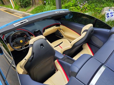 2025 Ferrari ROMA thumbnail 12