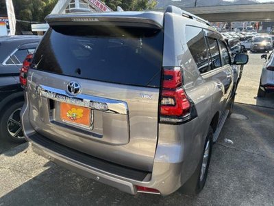 TOYOTA LAND CRUISER PRADO - 3