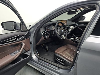 صورة مصغرة 13 لـ 2023 BMW 5 SERIES