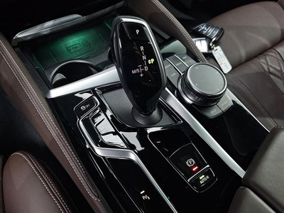 صورة مصغرة 12 لـ 2023 BMW 5 SERIES