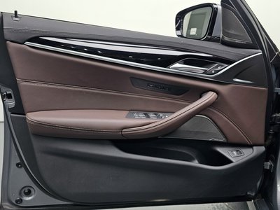صورة مصغرة 14 لـ 2023 BMW 5 SERIES
