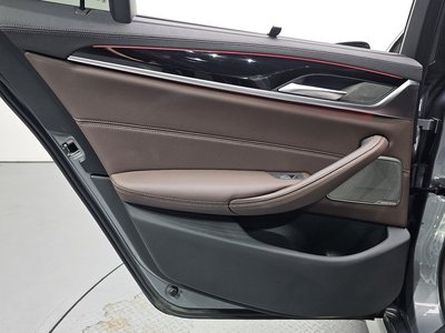 صورة مصغرة 15 لـ 2023 BMW 5 SERIES