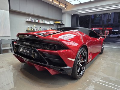 LAMBORGHINI HURACAN - 2