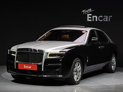 ROLLS-ROYCE GHOST