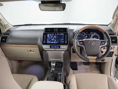 TOYOTA LAND CRUISER PRADO - 5