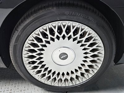 صورة 6 لـ 2020 Genesis G90
