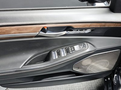 صورة مصغرة 17 لـ 2020 Genesis G90