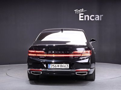 صورة 3 لـ 2020 Genesis G90