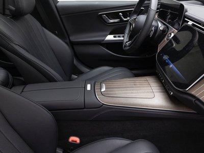 MERCEDES-BENZ E-CLASS - 9