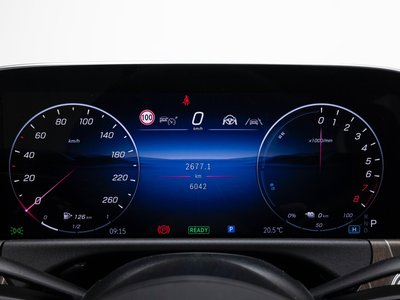 MERCEDES-BENZ E-CLASS - 8