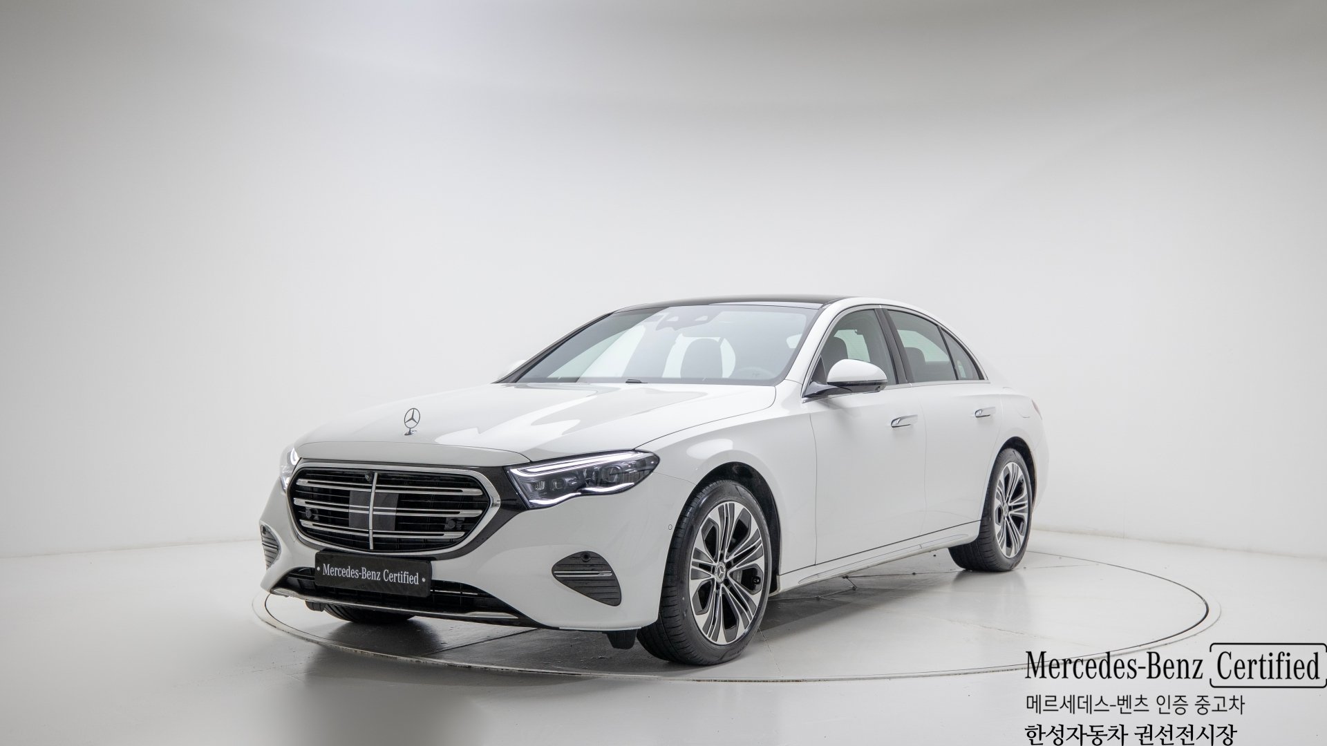 MERCEDES-BENZ E-CLASS - View 1