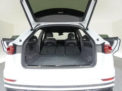 2024 AUDI Q8 — миниатюра 32