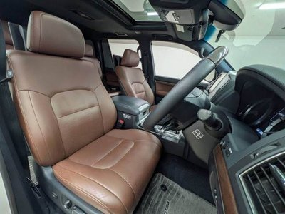 صورة 10 لـ 2016 Toyota LAND CRUISER 200