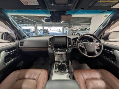 صورة 2 لـ 2016 Toyota LAND CRUISER 200