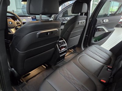 2025 BMW X6 缩略图 12