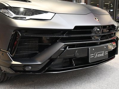 LAMBORGHINI URUS - 9