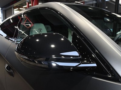 LAMBORGHINI URUS - 10