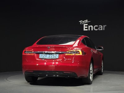 TESLA MODEL S - 3