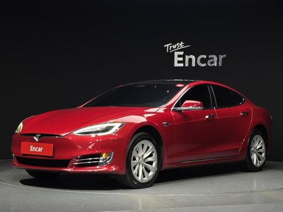 TESLA MODEL S - 1