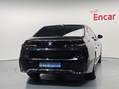 BMW I7 - 3