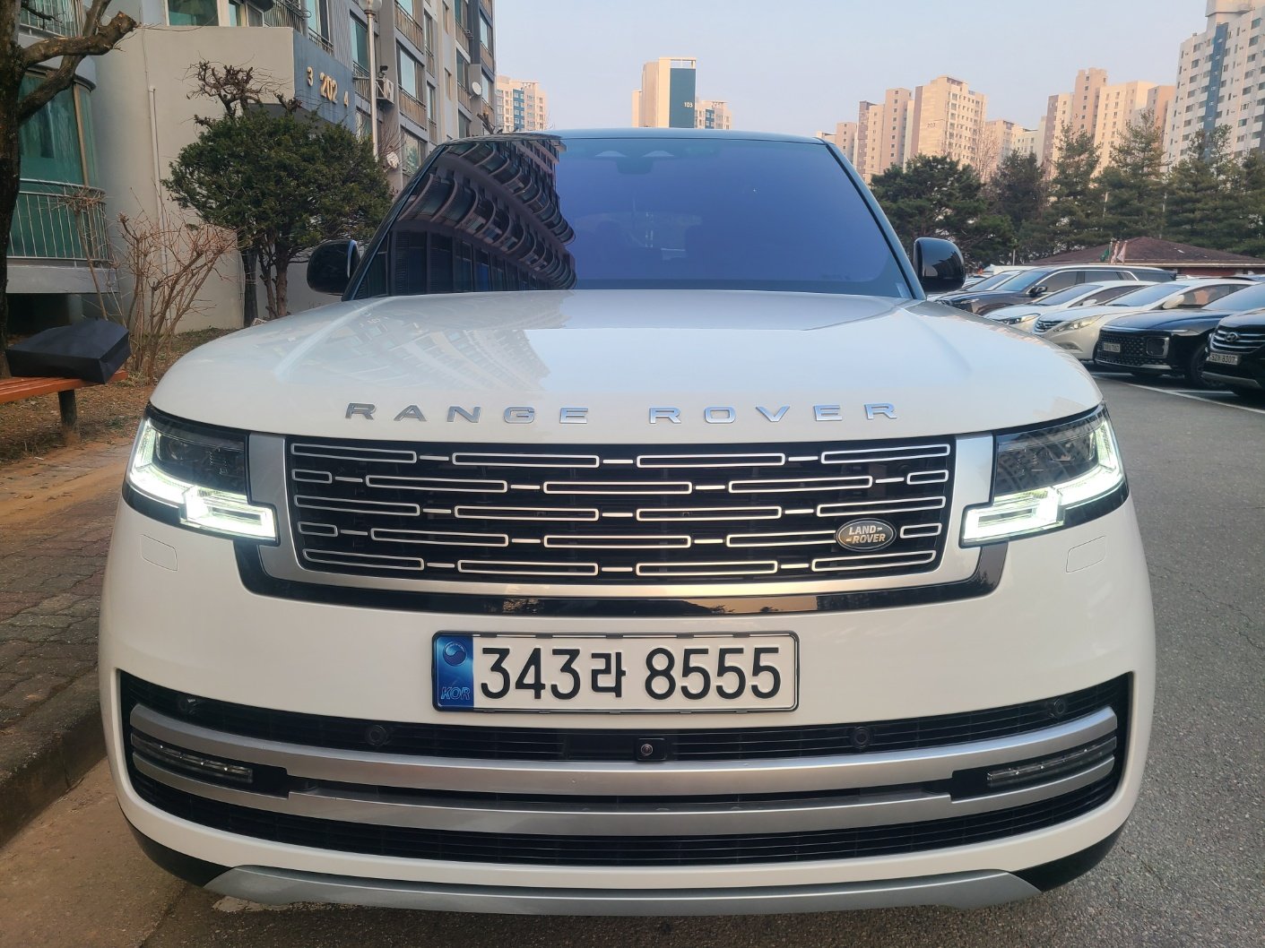 LAND ROVER RANGE ROVER - View 1