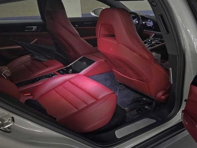 PORSCHE PANAMERA - 8